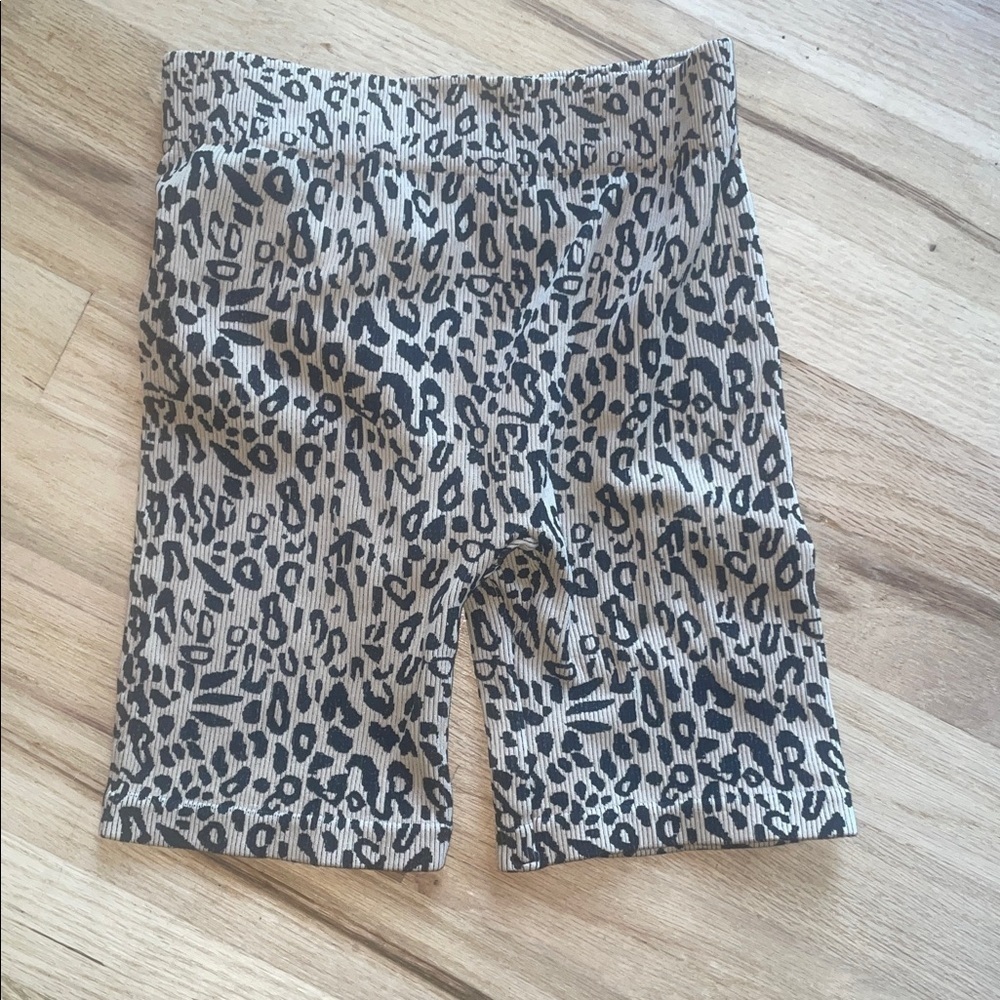 Leopard Print Women's Bike Shorts - Picture 1 of 2